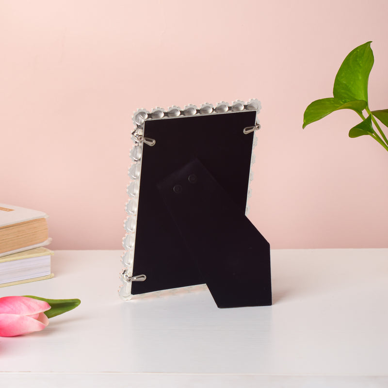Sweet Daisy Photo Frame 6.5 Inch - Picture frames and photo frames online | Home decor online