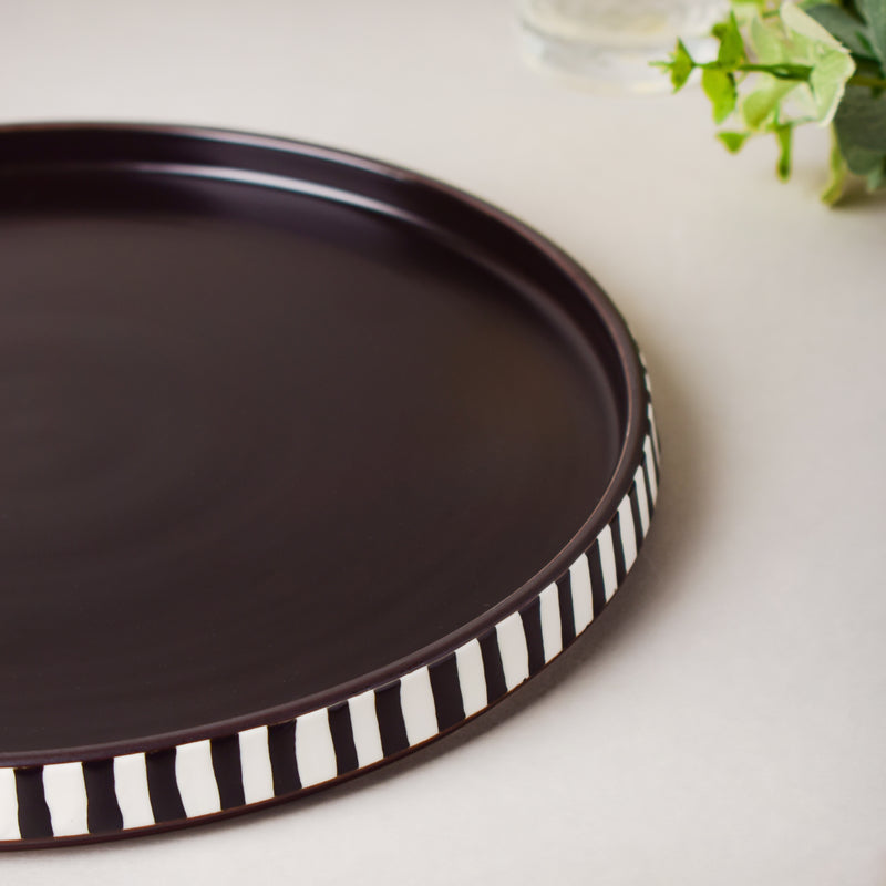 Monochrome Black And White Dinner Plate 9.5 Inch - Serving plate, lunch plate, ceramic dinner plates| Plates for dining table & home decor