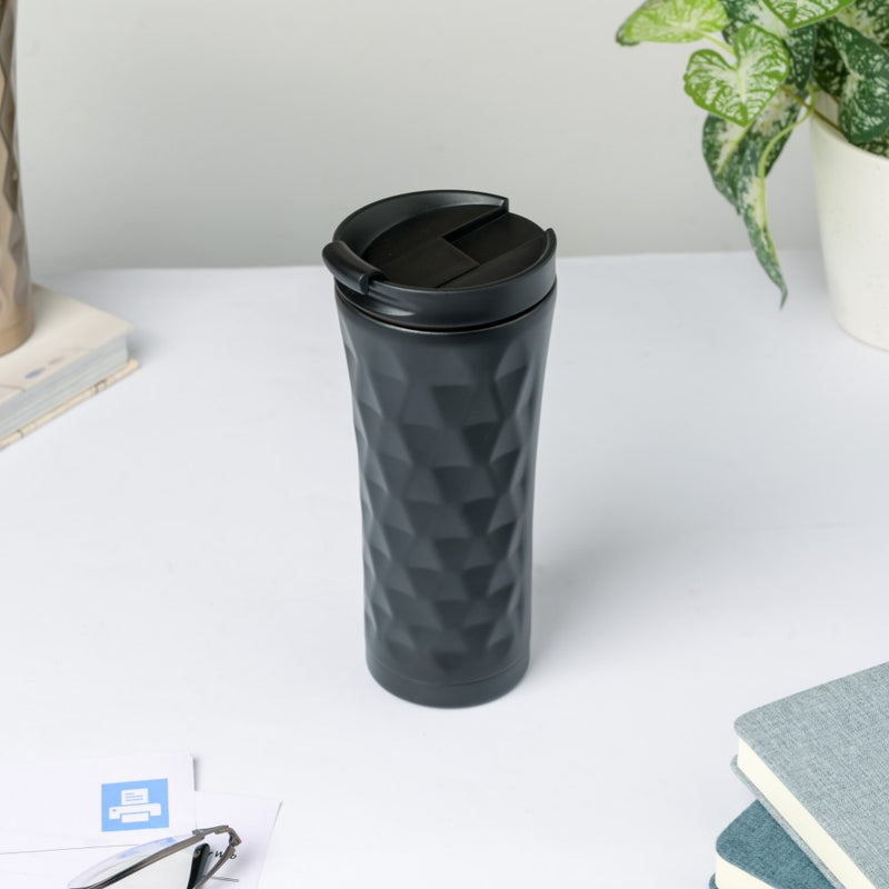 Double Walled Travel Tumbler Black With Flip Lid 500ml- Sippers, sipping cup, travel mug | Sippers for Travelling & Home decor