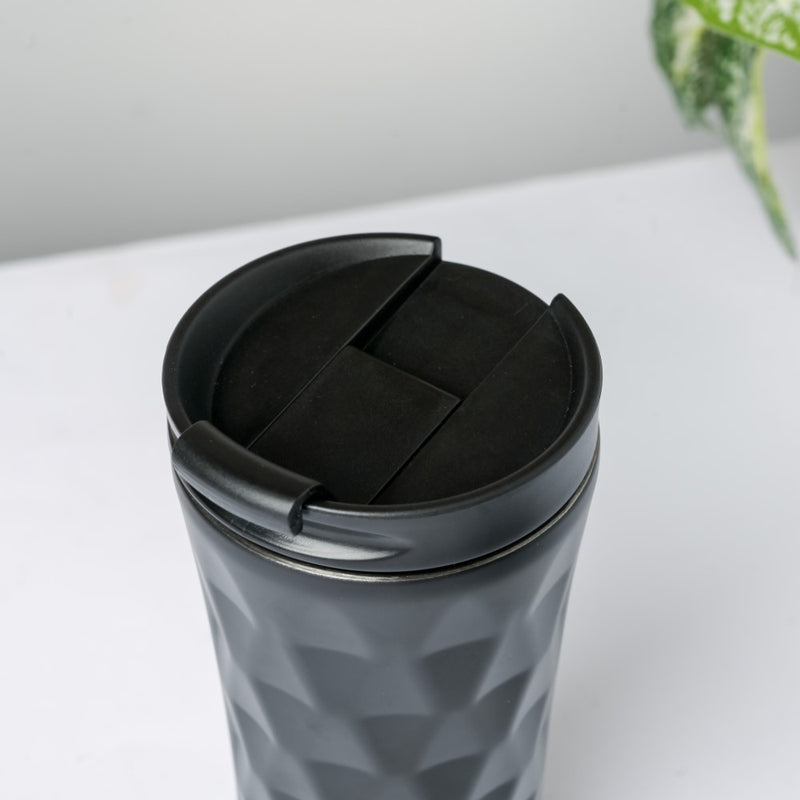 Double Walled Travel Tumbler Black With Flip Lid 500ml- Sippers, sipping cup, travel mug | Sippers for Travelling & Home decor