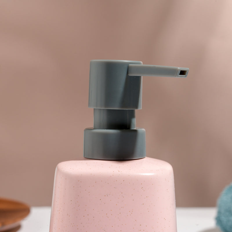 Modern Bathroom Accessory