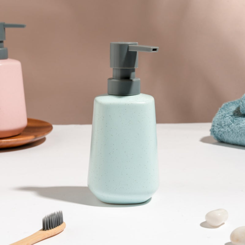 Modern Bathroom Accessory