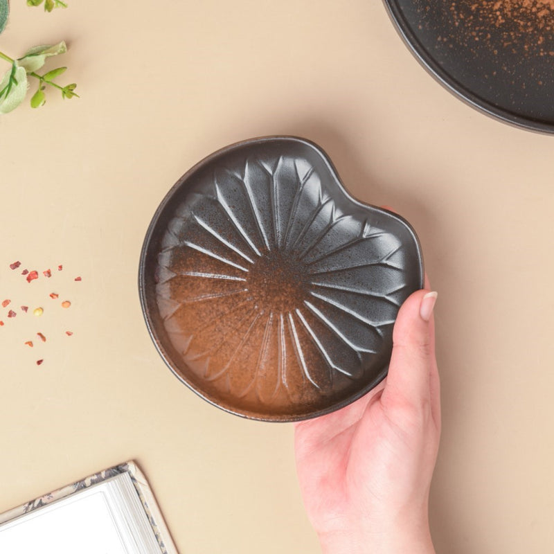 Savanna Stoneware Small Dessert Plate Brown - Serving plate, small plate, snacks plates | Plates for dining table & home decor
