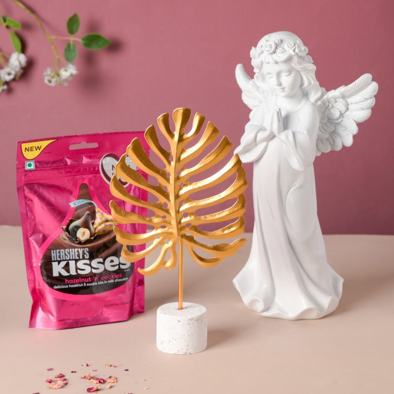 Angel And Leaf Festive Showpiece Hamper Set Of 4
