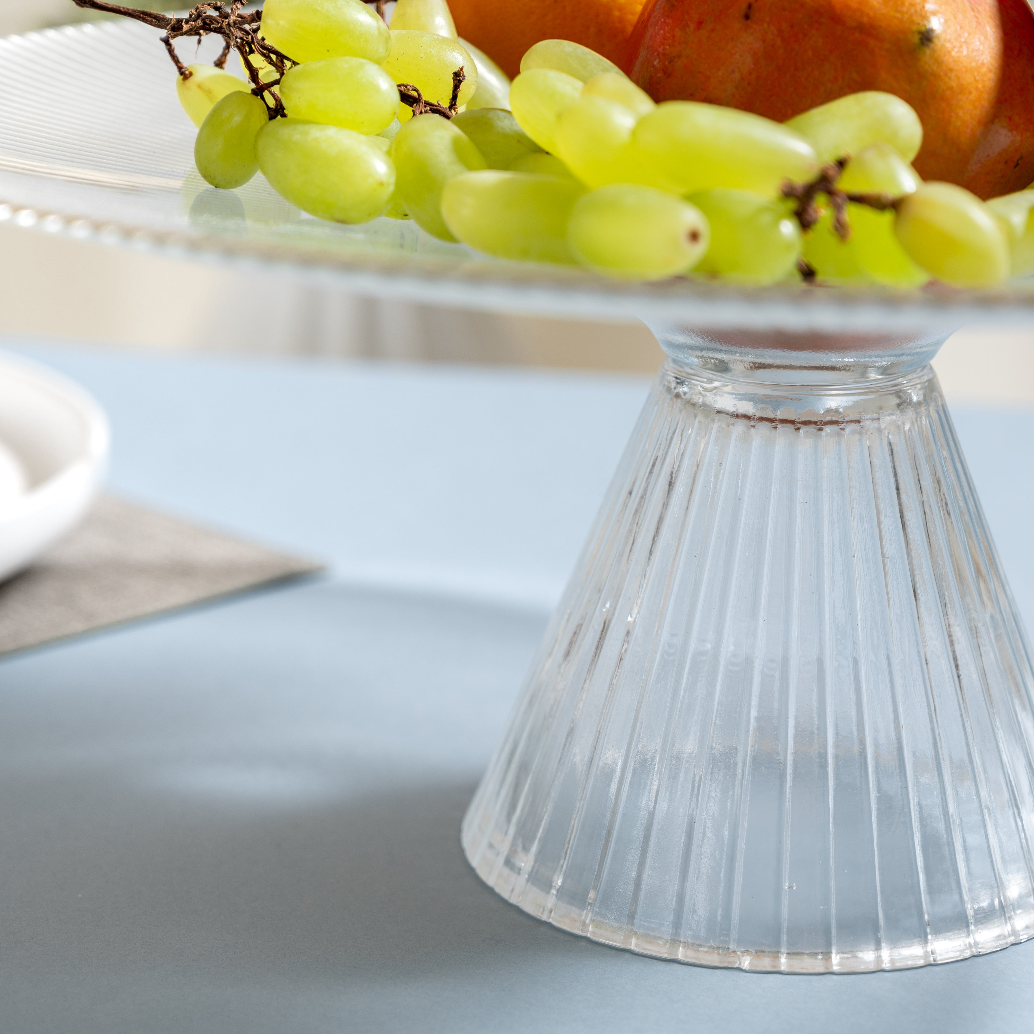 Sleek Glass Cake Stand 13 inch