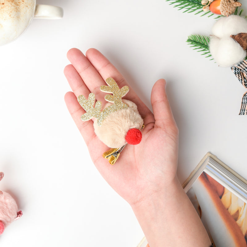 Fluffy Reindeer Hairpin White
