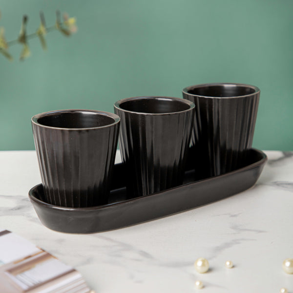 Ternion Ribbed Planter Set Of 3 Black With Plate