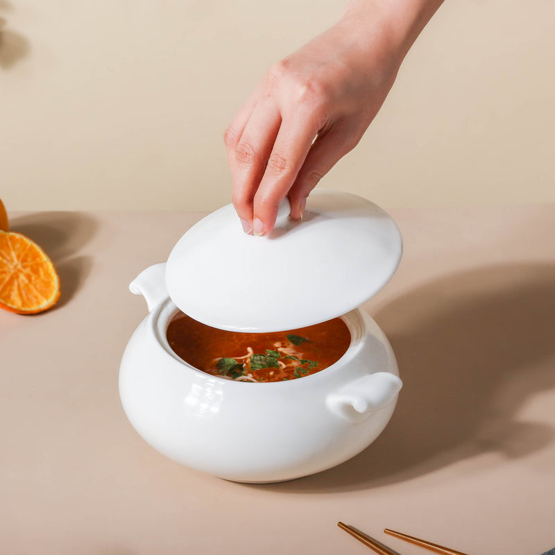 Serena Pearly White Serving Bowl With Lid Small 1 L - Serving bowl with lid, ceramic bowls with lids, noodle bowl, oven bowl, soup bowl with handle | Bowls for dining table & home decor