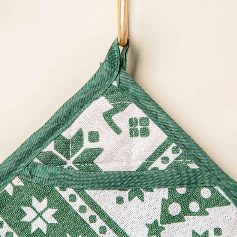 Festive Patterned Christmas Oven Mitt And Mat Green