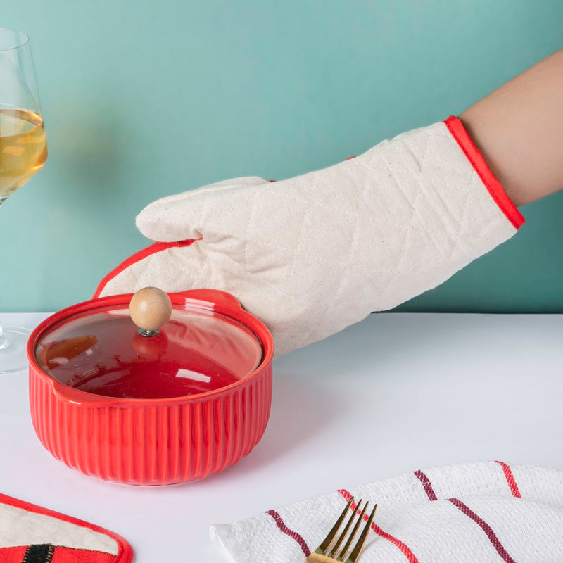 Santa Patterned Christmas Oven Mitt