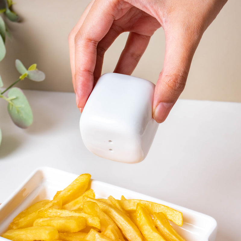 Serena Pearly White Salt And Pepper Shaker - Kitchen Tool