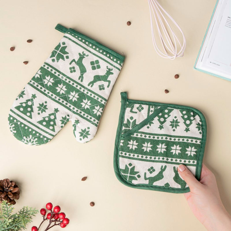 Festive Christmas Oven Mitt And Mat Green Set Of 2