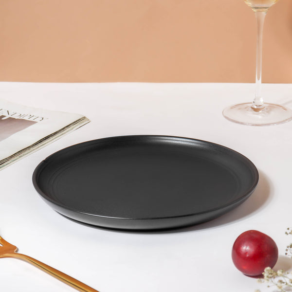 Bellinor Black Snack Plate 8 Inch - Serving plate, snack plate, dessert plate | Plates for dining & home decor