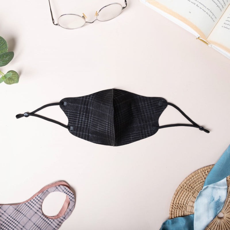 Checkered Face Mask With Adjustable Straps Black Set Of 4