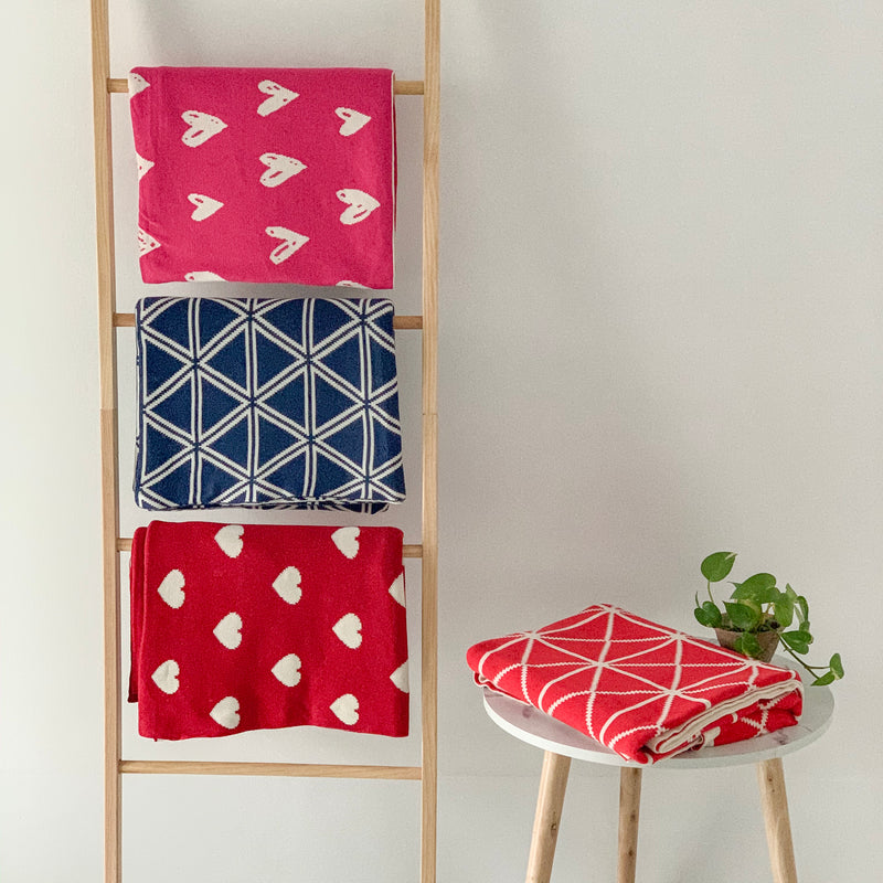 MERRY Heart Double Sided Knitted Throw Blanket - Pink and  Cream - Nestasia Home Decor