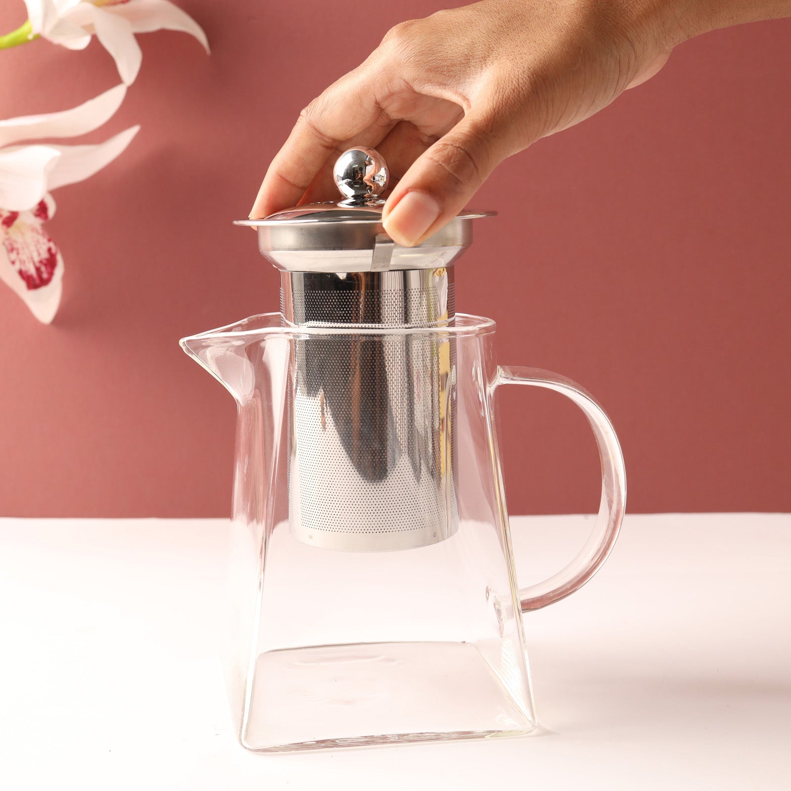 Glass kettle with clearance filter