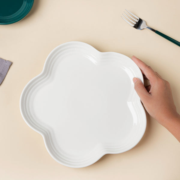 White Daisy Dew Platter 10 Inch - Ceramic platter, serving platter, fruit platter | Plates for dining table & home decor