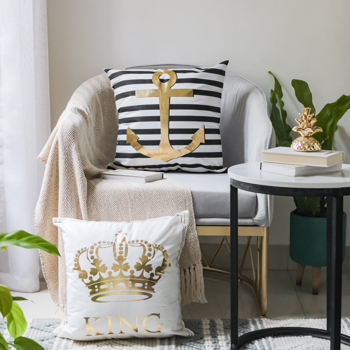 White and Gold Pillow Case