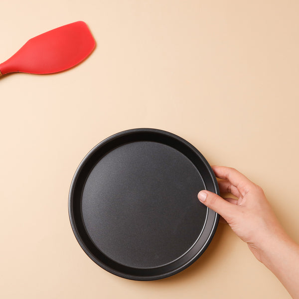 Black Metal Baking Dish