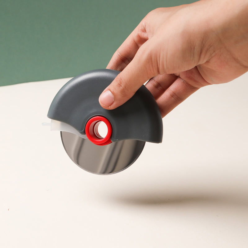 Pizza Wheel Cutter - Kitchen Tool