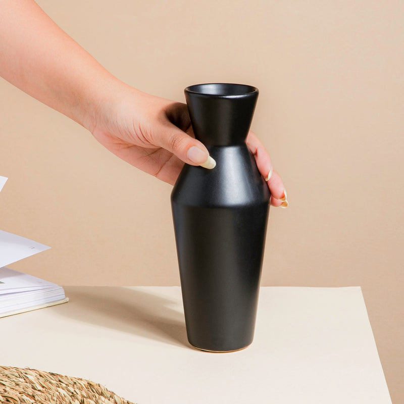 Minimalist Ceramic Vase Black - Flower vase for home decor, office and gifting | Home decoration items
