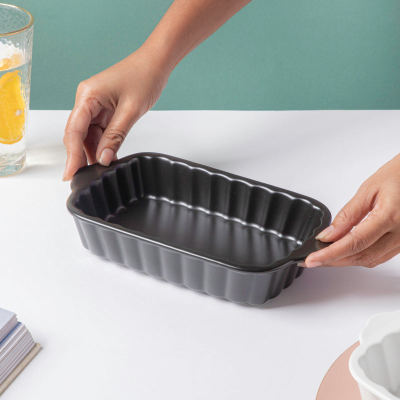Black Berry Textured Baking Tray 7 Inch - Baking Dish