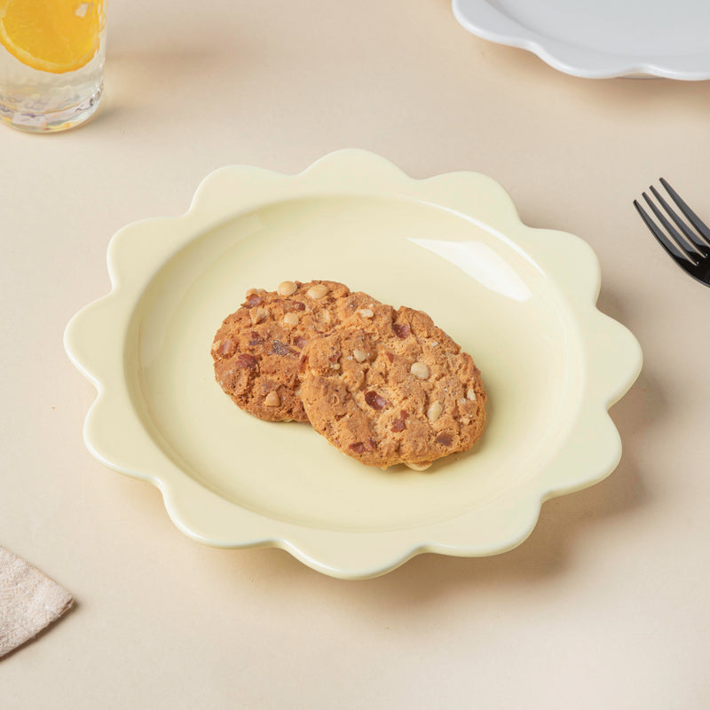 Rosette Ceramic Snack Plate Pastel Yellow 8.5 Inch - Serving plate, snack plate, dessert plate | Plates for dining & home decor