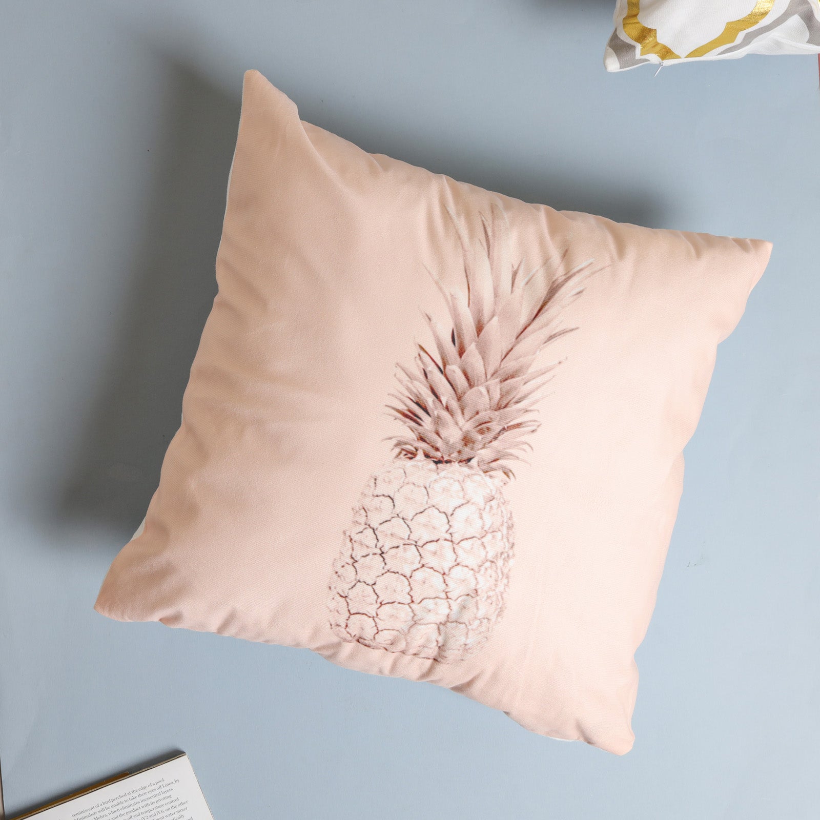 Gold sales pineapple pillow