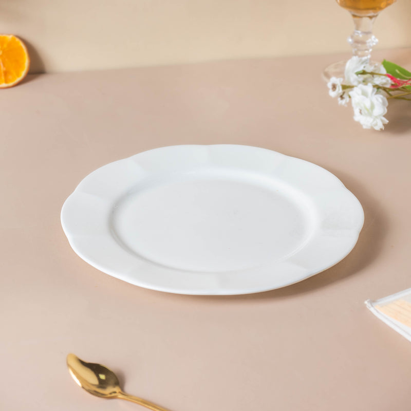 Riona Flower Ceramic Snack Plate 8 Inch - Serving plate, snack plate, dessert plate | Plates for dining & home decor