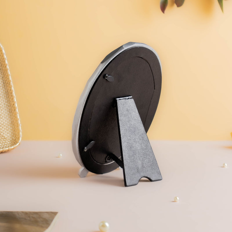 Retro Oval Photo Frame - Picture frames and photo frames online | Home decor online