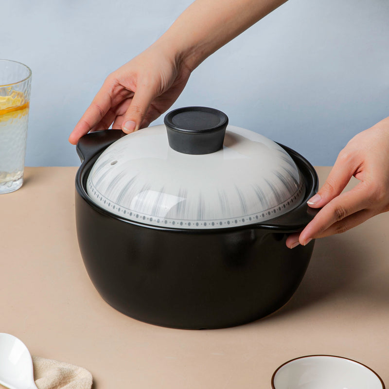 Dainty Patterned Ceramic Cooking Pot With Lid 1800 ml - Cooking Pot