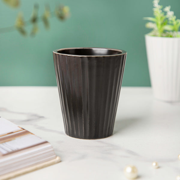 Nordic Black Ribbed Ceramic Planter - Plant pot and plant stands | Room decor items