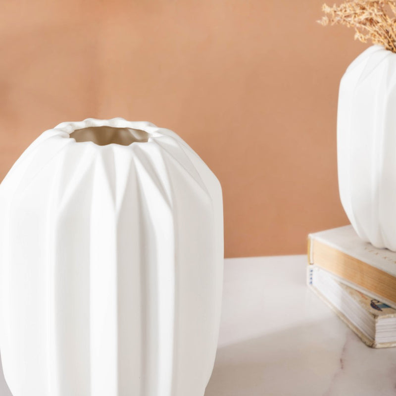 Geometric Textured Ceramic Vase White Medium - Flower vase for home decor, office and gifting | Home decoration items