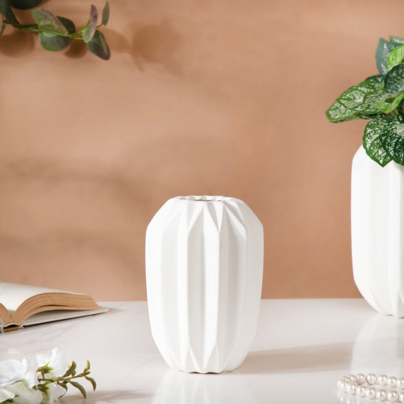 Geometric Textured Ceramic Vase White Small - Flower vase for home decor, office and gifting | Home decoration items
