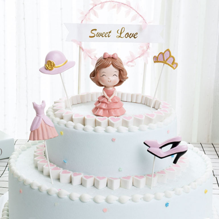 Miniature Princess Showpiece