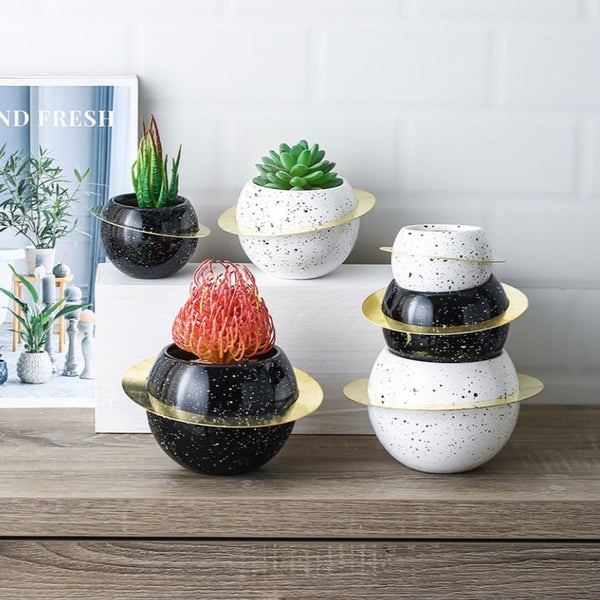 Planet Planter White Small - Indoor plant pots and flower pots | Home decoration items