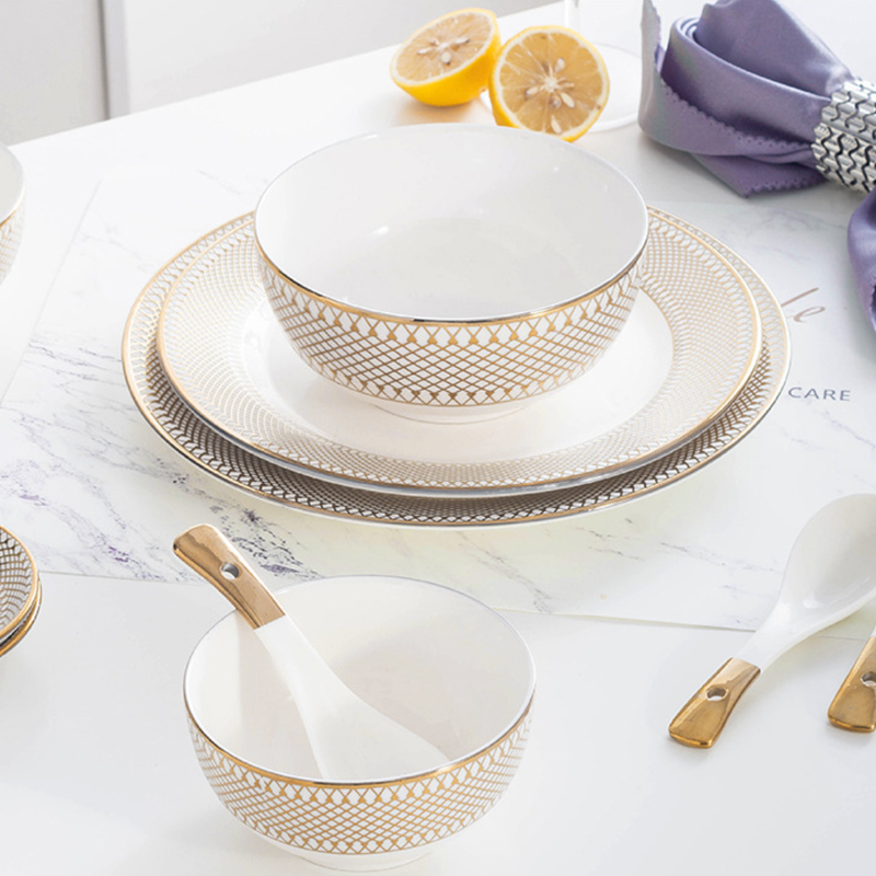 Aurelea Snack Plate - Serving plate, snack plate, dessert plate | Plates for dining & home decor