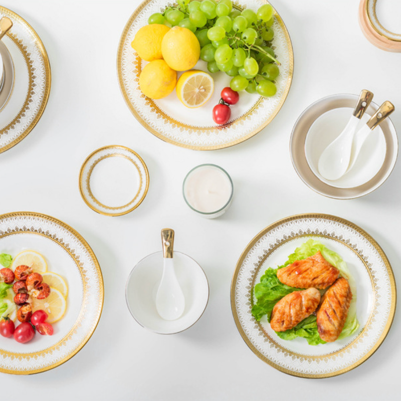 Aurelea Festive Dessert Plate - Serving plate, small plate, snacks plates | Plates for dining table & home decor