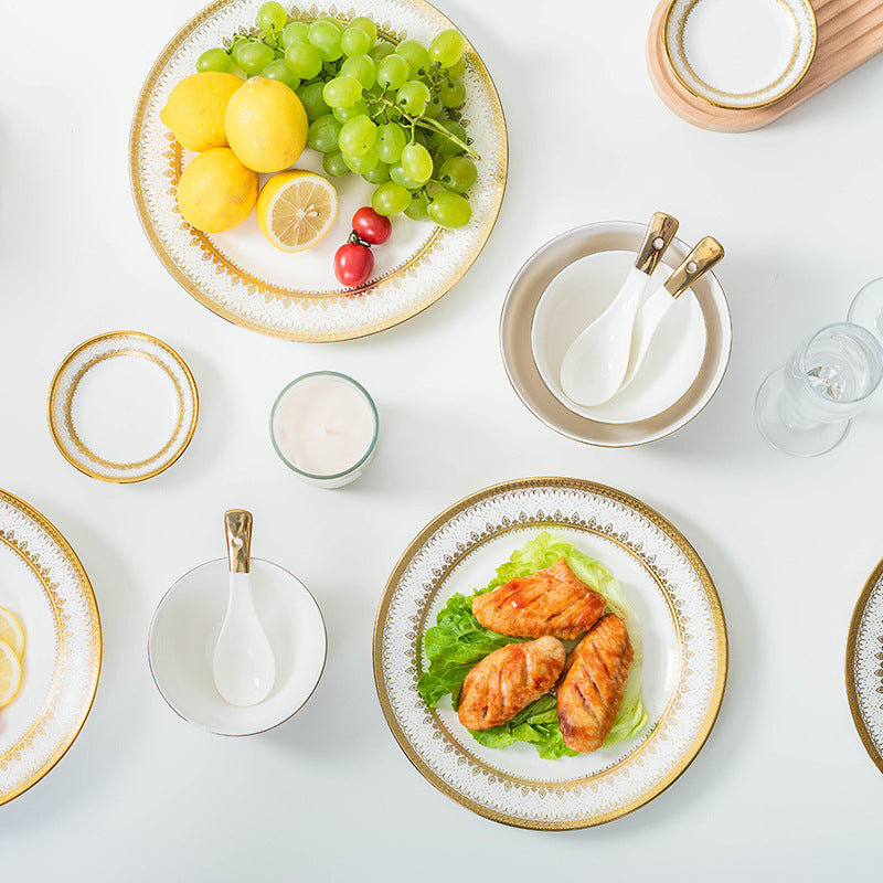Aurelea Festive Snack Plate - Serving plate, snack plate, dessert plate | Plates for dining & home decor