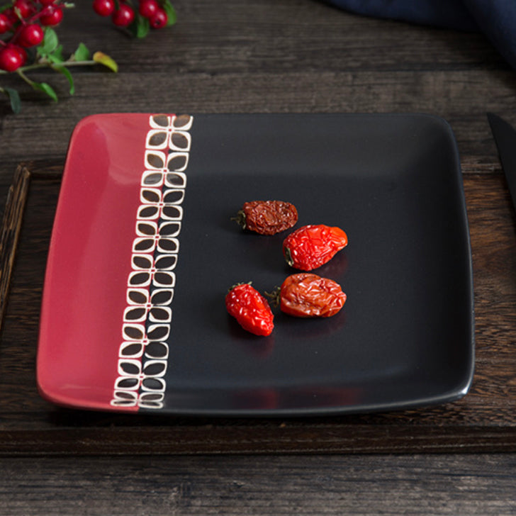 Black and clearance red square plates