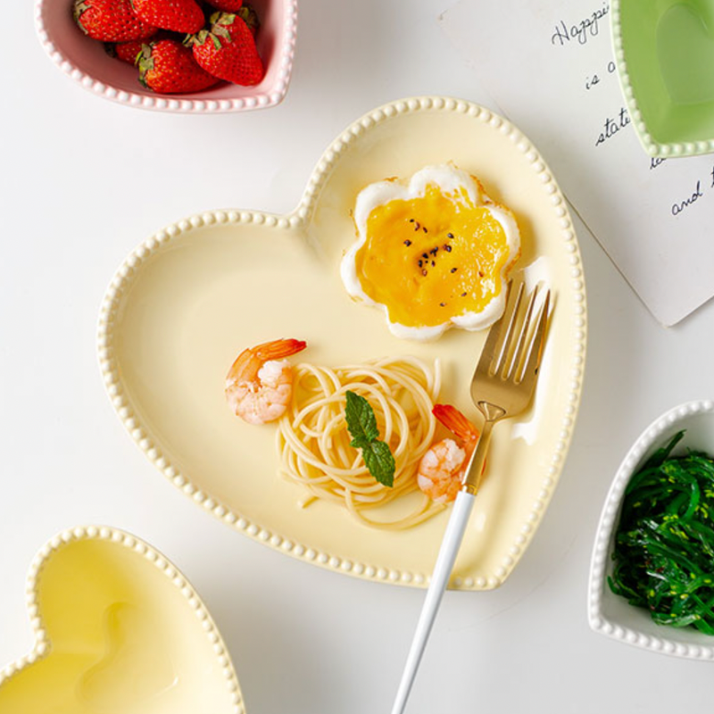 Heart Snack Plate Pastel Yellow - Serving plate, snack plate, dessert plate | Plates for dining & home decor