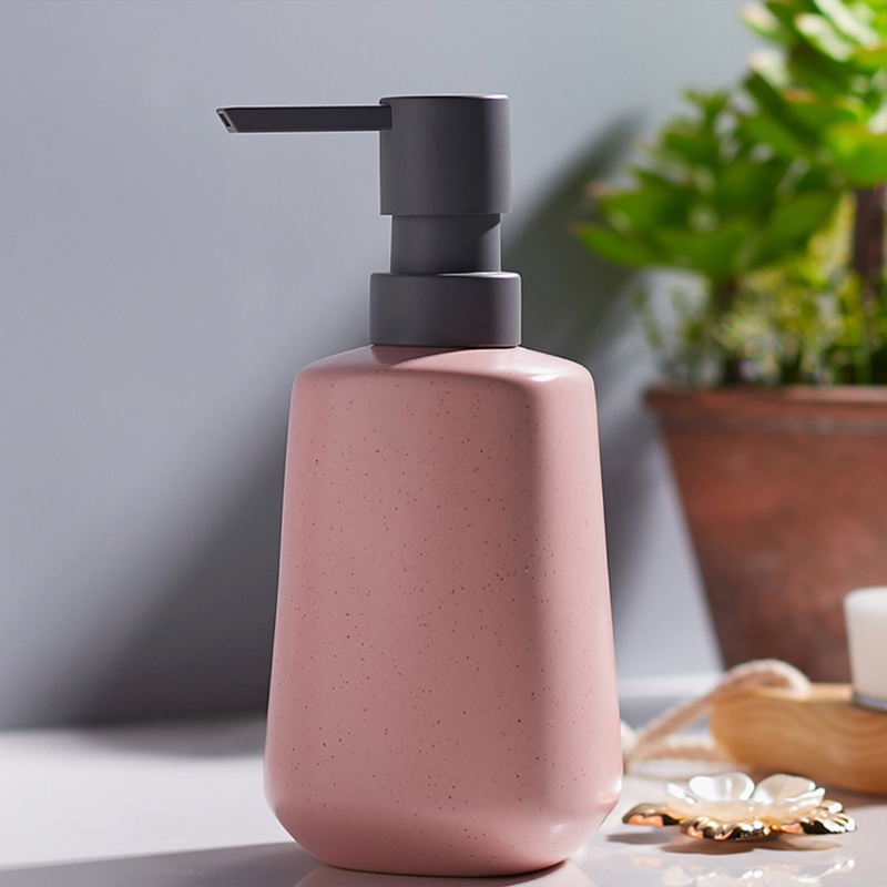 Modern Bathroom Accessory