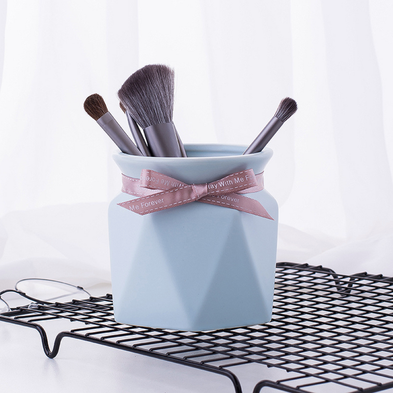 Modern Flower Vase Medium - Flower vase for home decor, office and gifting | Home decoration items