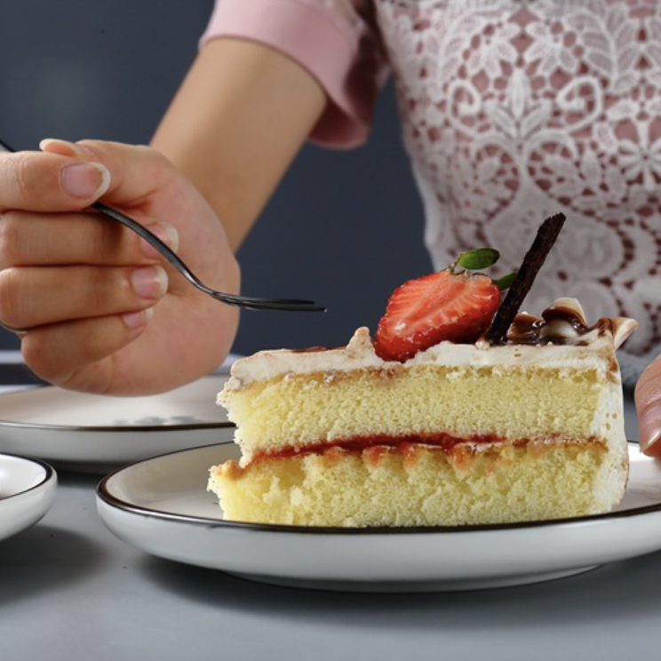 Side Plate With Leaf Motif - Serving plate, snack plate, dessert plate | Plates for dining & home decor