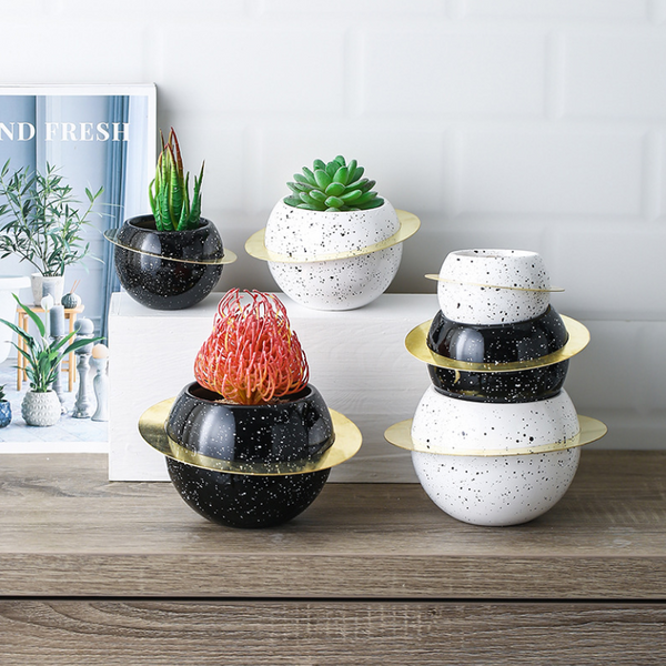Planet Planter White Medium - Indoor plant pots and flower pots | Home decoration items