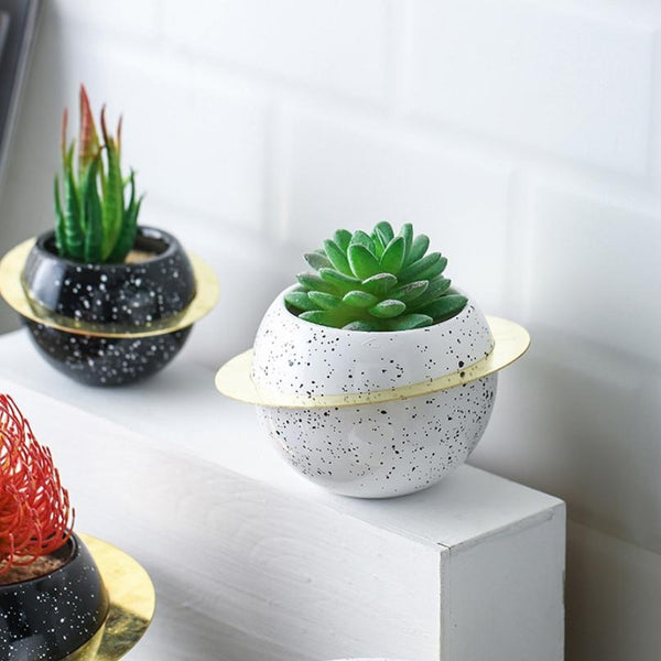 Planet Planter White - Indoor plant pots and flower pots | Home decoration items