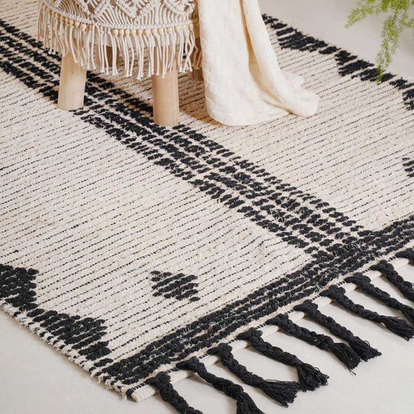 Black and Beige Hand Woven Carpet for Living Room