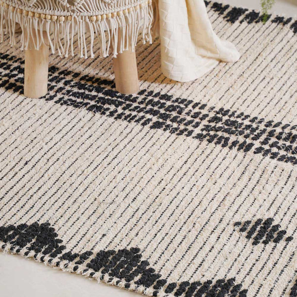 Black and Beige Hand Woven Carpet for Living Room