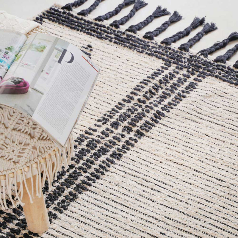 Black and Beige Hand Woven Carpet for Living Room