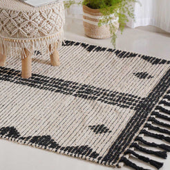 Black and Beige Hand Woven Carpet for Living Room